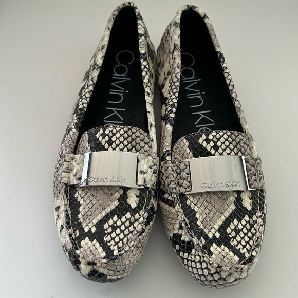 Calvin Klein Snakeskin leather loafers flats Size 7 - Picture 2 of 9